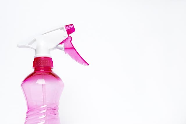 10 astuces pour utiliser efficacement vos produits ménagers
