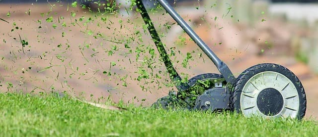 10 astuces essentielles pour un ménage rapide et efficace